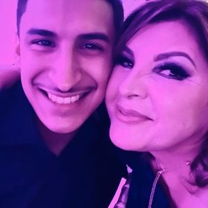 Meet your Posher, Yolanda